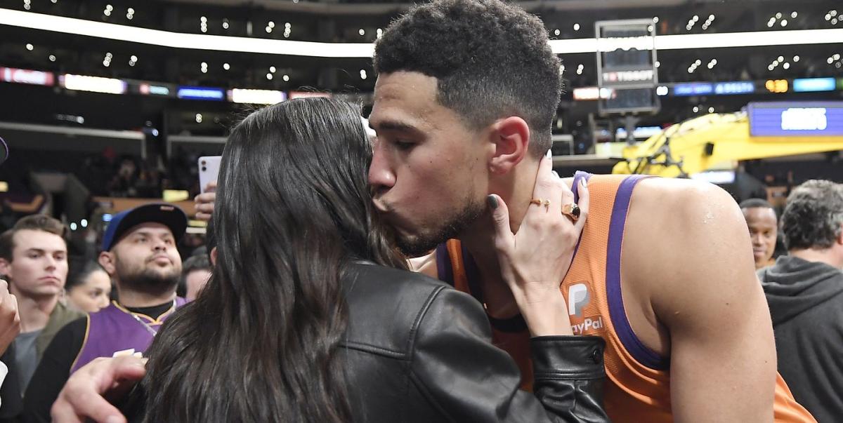 Kendall Jenner Flirts With the NBA star Devin Booker