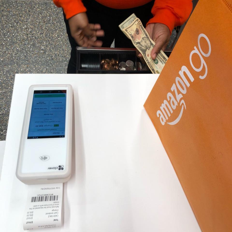 Amazon Go accepts cash payment in New York (Krystal Hu/ Yahoo Finance)