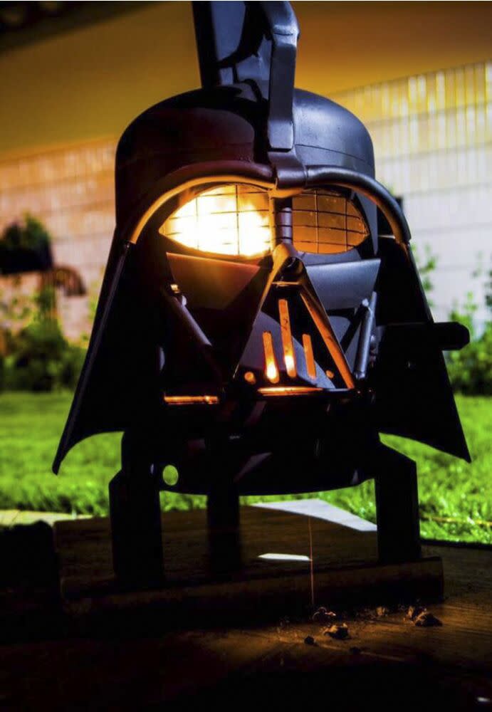 Darth Vader grill | BurnedbyDesignLtd/Etsy