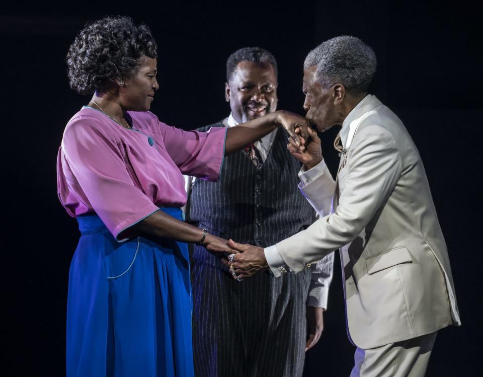 sharon d clark death of a salesman broadway