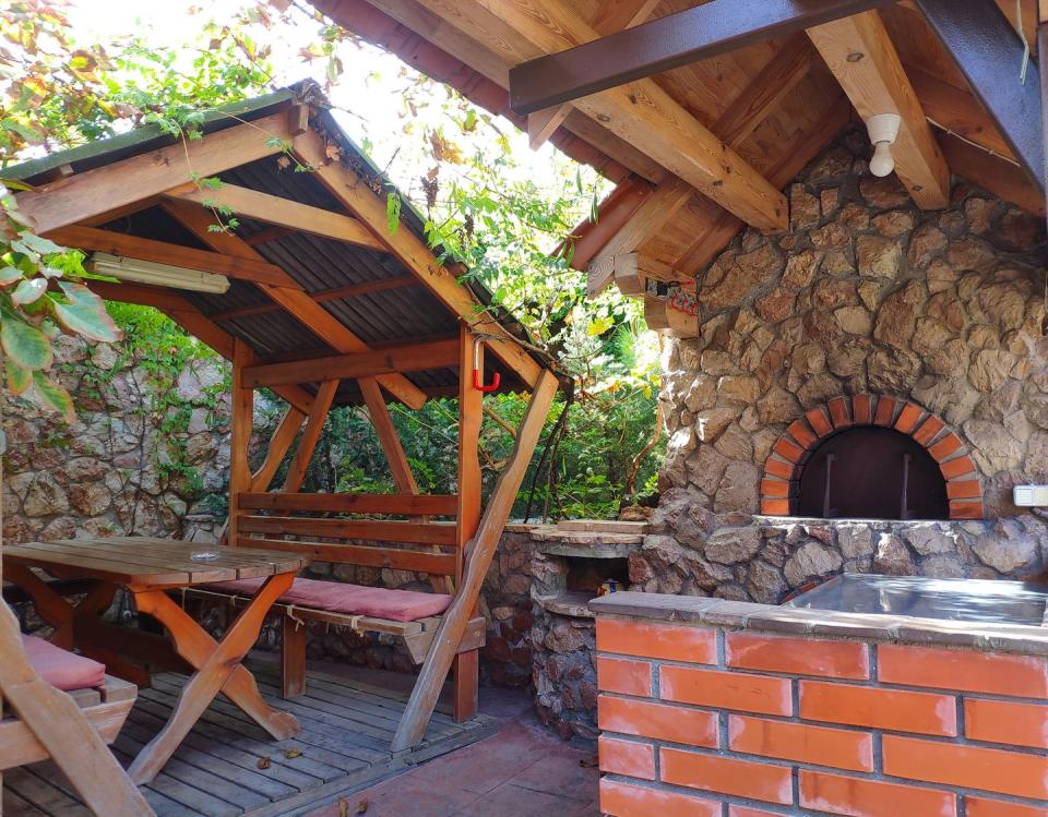 outdoor kitchen ideas brick gazebo