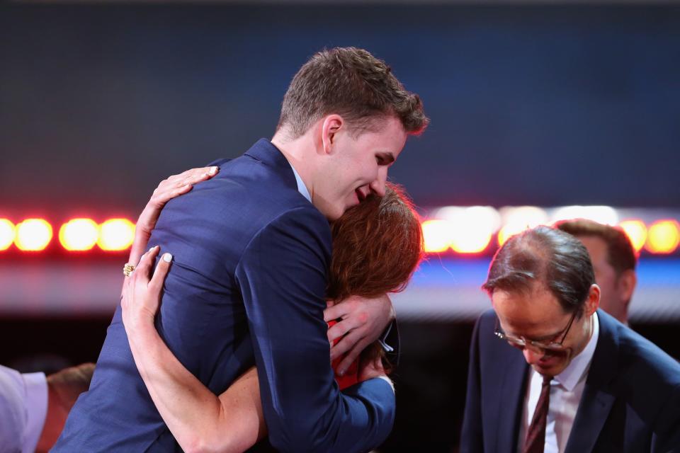 <p>NEW YORK, NY – JUNE 23: Jakob Poeltl celebrates with friends and family after being drafted ninth overall by the Toronto Raptors in the first round of the 2016 NBA Draft at the Barclays Center on June 23, 2016 in the Brooklyn, New York. (Photo by Mike Stobe/Getty Images) </p>