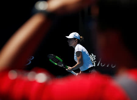 Tennis - Australian Open - Melbourne Park, Melbourne, Australia - January 11, 2019 - Romania's Simona Halep trains. REUTERS/Edgar Su