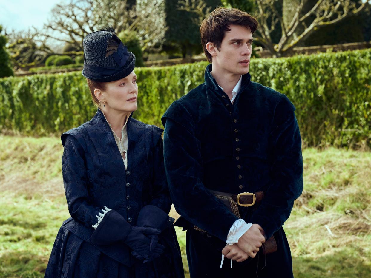 Julianne Moore and Nicholas Galitzine in "Mary & George."