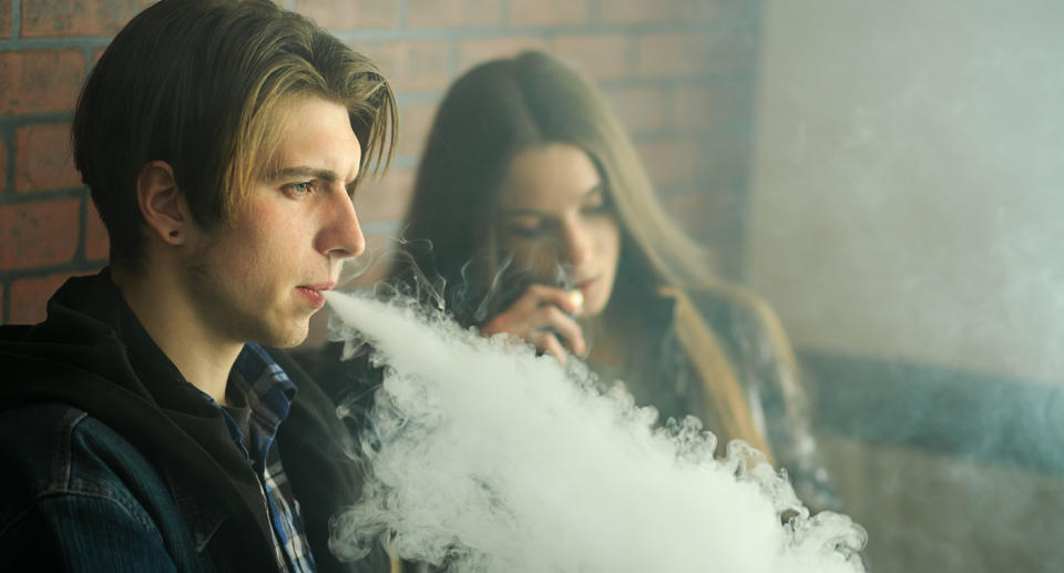 Vaping teens. (Getty Images)