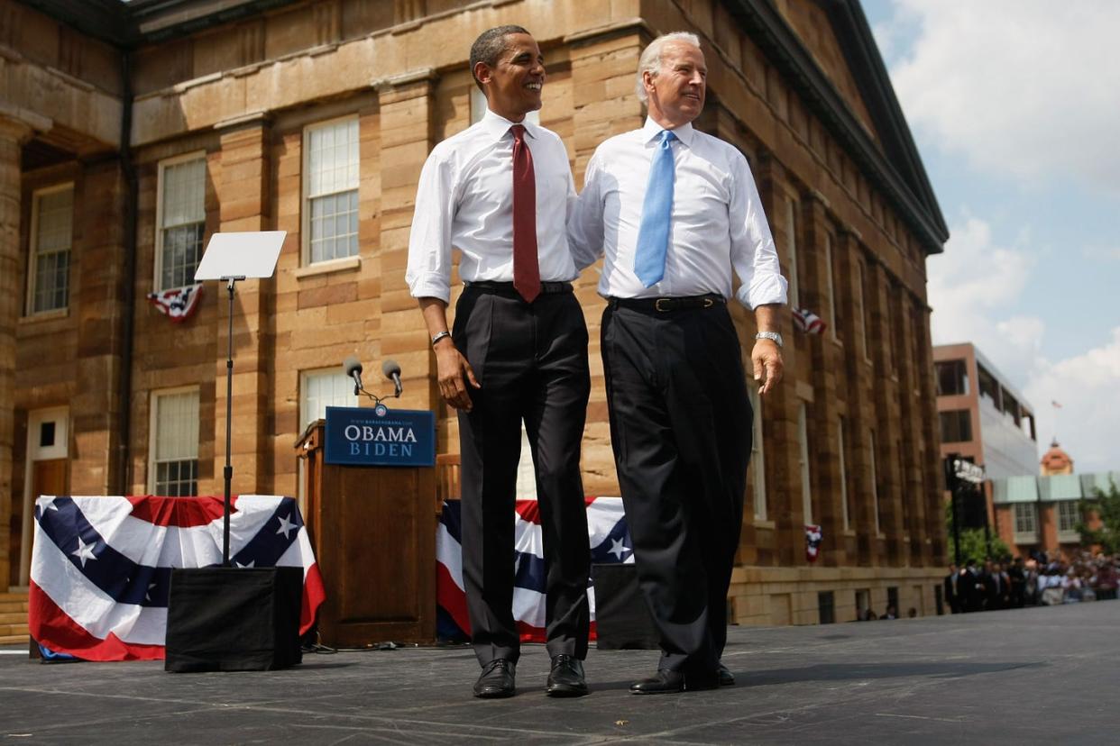 obama launches dnc campaign tour at illinois state capitol