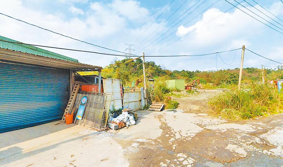 新北市汐止文高用地因挖出垃圾，使社會住宅規畫確定終止。（新北市城鄉局提供／葉德正新北市傳真）