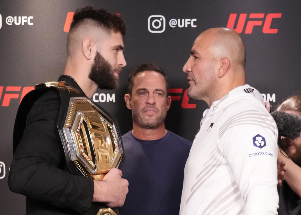 NEW YORK, NEW YORK - NOVEMBER 10: (L-R) Opponents Jiri Prochazka and Glover Teixeira face off during the UFC 282 media day at Marriott Marquis Hotel on November 10, 2022 in New York City. (Photo by Mike Roach/Zuffa LLC)