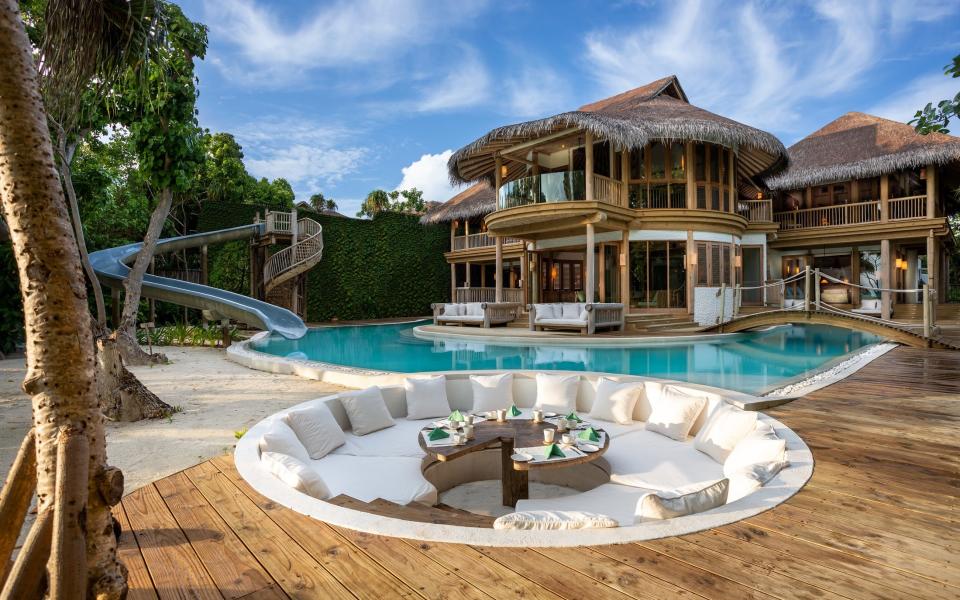 A four-bedroom private residence at Soneva Fushi - Sandro Bruecklmeier