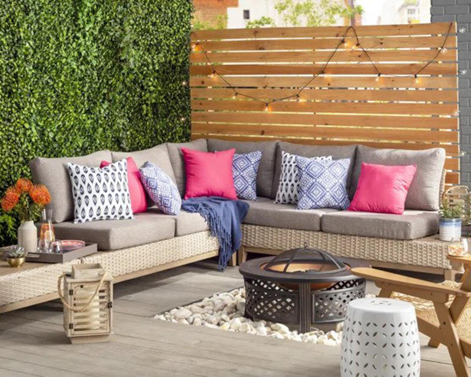 <p> It&apos;s all about creating outdoor living spaces right now, so go for a lounge setup, complete with deep seats that you and the kids can lean right back into.&#xA0; </p> <p> For the best patio layout, situate yours underneath a covered patio spot but not too far from your dining table too so that it&apos;s a nice and fluid transition from dining, to watching a film on an outdoor projector. </p>