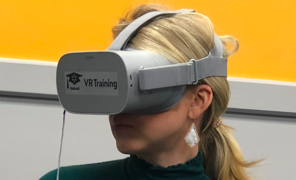 Yahoo Finance’s Julia La Roche tries the Oculus Go for Walmart’s VR training.