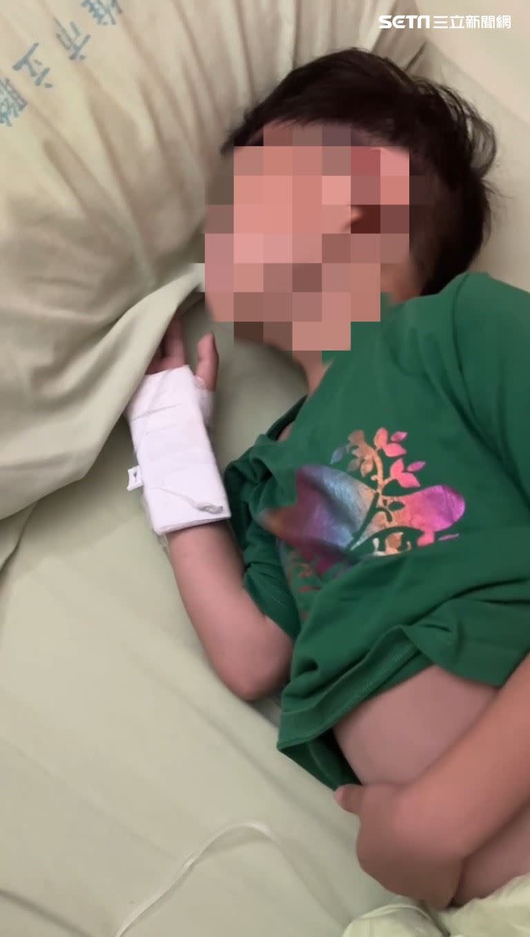黃小姐的5歲大兒子抱著肚子哀嚎，一天拉肚子40次，甚至出現血便。（圖／翻攝畫面）