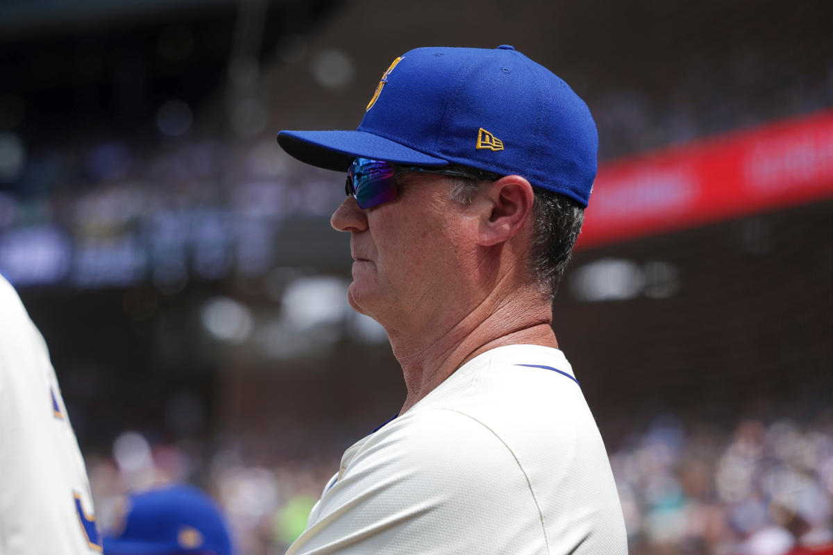 Seattle Mariners fire longtime manager Scott Servais and hitting coach Jarret DeHart amid midseason skid