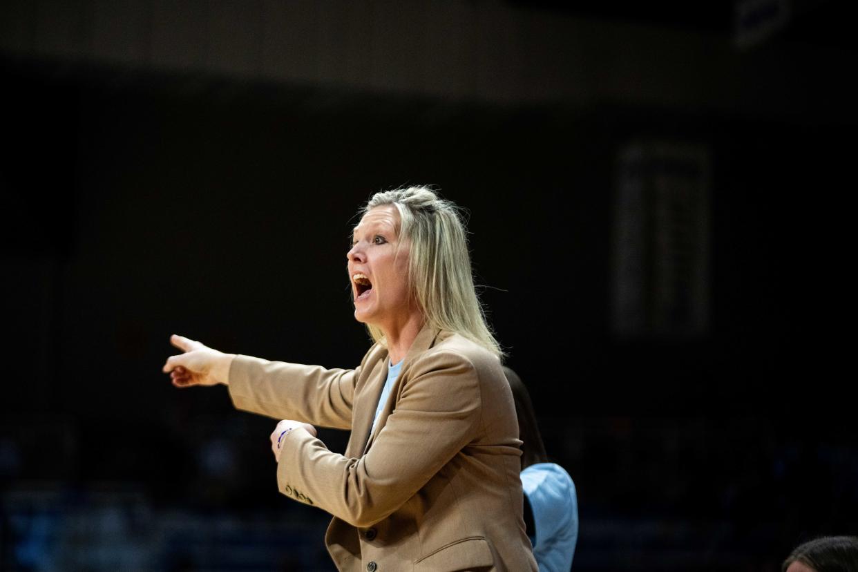 Drake head coach Allison Pohlman is hoping to lead her team to a second straight MVC Tournament title.