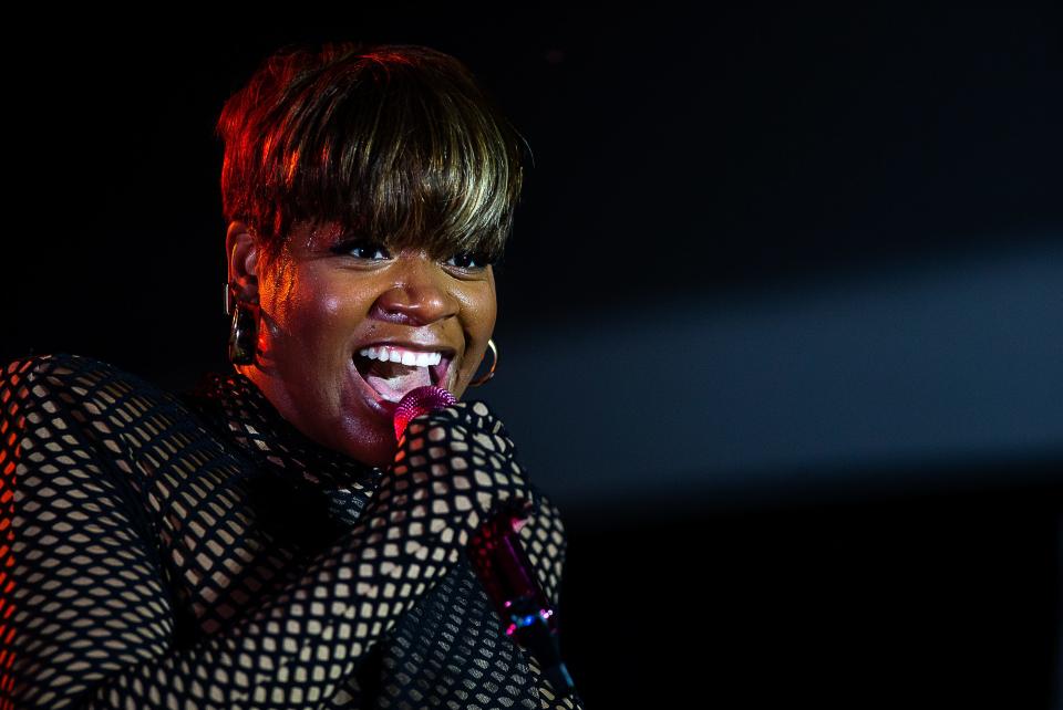 Fantasia brings the energy to Heritage Bank Center on Saturday night.