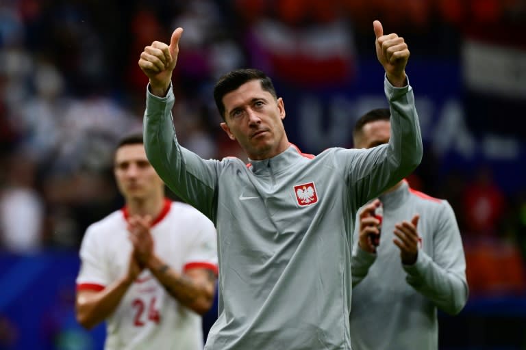 <a class="link " href="https://sports.yahoo.com/soccer/players/375200/" data-i13n="sec:content-canvas;subsec:anchor_text;elm:context_link" data-ylk="slk:Robert Lewandowski;sec:content-canvas;subsec:anchor_text;elm:context_link;itc:0">Robert Lewandowski</a> did not feature for <a class="link " href="https://sports.yahoo.com/soccer/teams/poland/" data-i13n="sec:content-canvas;subsec:anchor_text;elm:context_link" data-ylk="slk:Poland;sec:content-canvas;subsec:anchor_text;elm:context_link;itc:0">Poland</a> against the Netherlands due to injury (JOHN MACDOUGALL)