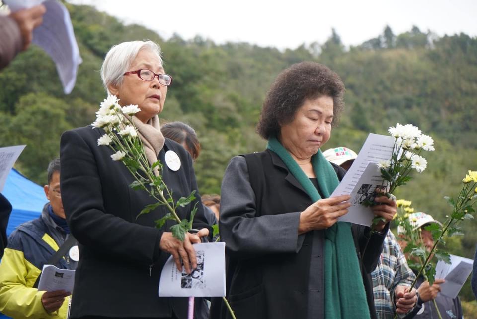 監察院長陳菊今日出席位於林家墓園舉辦的追思紀念會，並在臉書貼文上表示「了解過往、走向和解」。   圖 : 翻攝自陳菊臉書