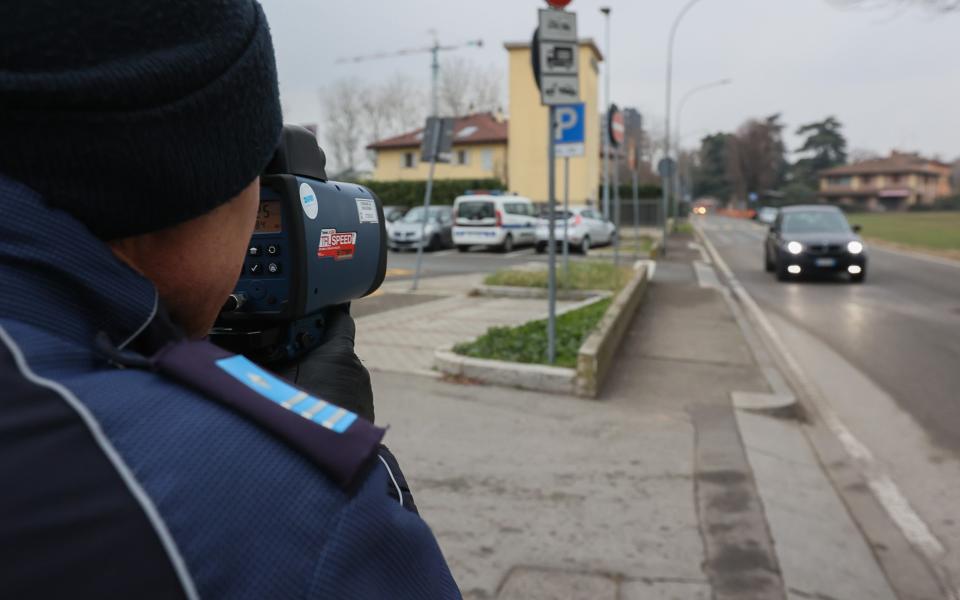 Police measure speed limits in Bologna on the second day of new enforcement