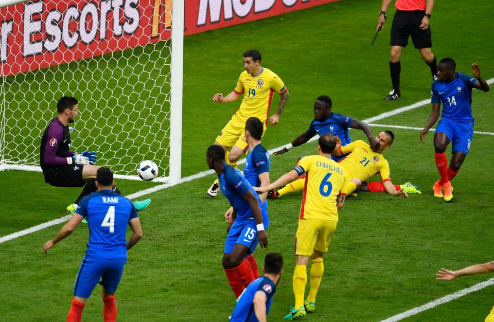 France – Roumanie : la parade de Lloris