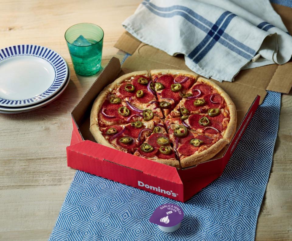 dominos vegan american hot pizza with garlic herb dipping sauce