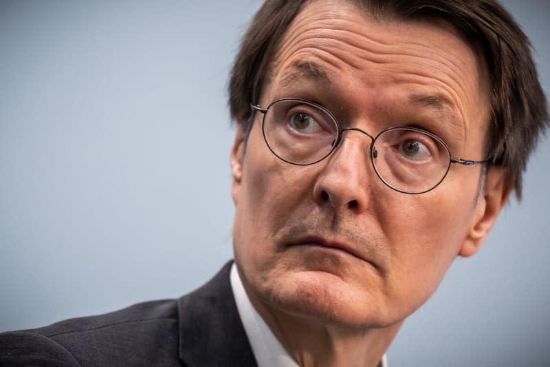 Karl Lauterbach, Germany's Health Minister, speaks at the presentation of a new online register for citizens' declarations of willingness to donate organs. Michael Kappeler/dpa