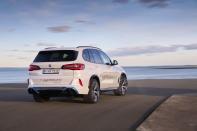 <p>BMW claims that the iX5 can hit 62 mph in around six seconds. Top speed is 115 mph. </p>