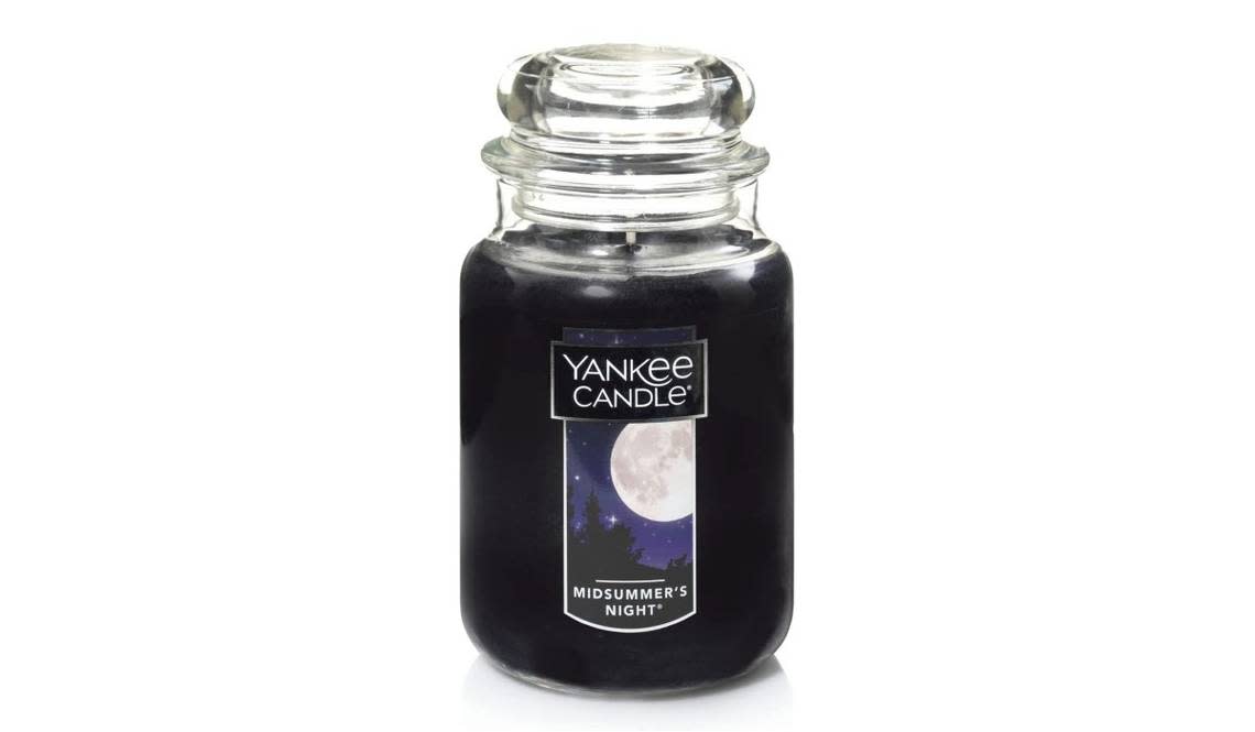 Enjoy the intoxicating blend of musk, patchouli, sage, and mahogany with this candle.