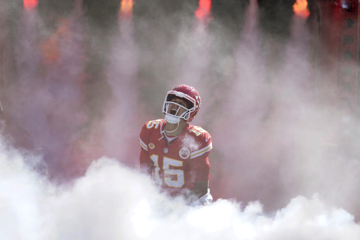 Kansas City Chiefs 41, Raiders 14: Insta-reaction from a game that felt  like old times