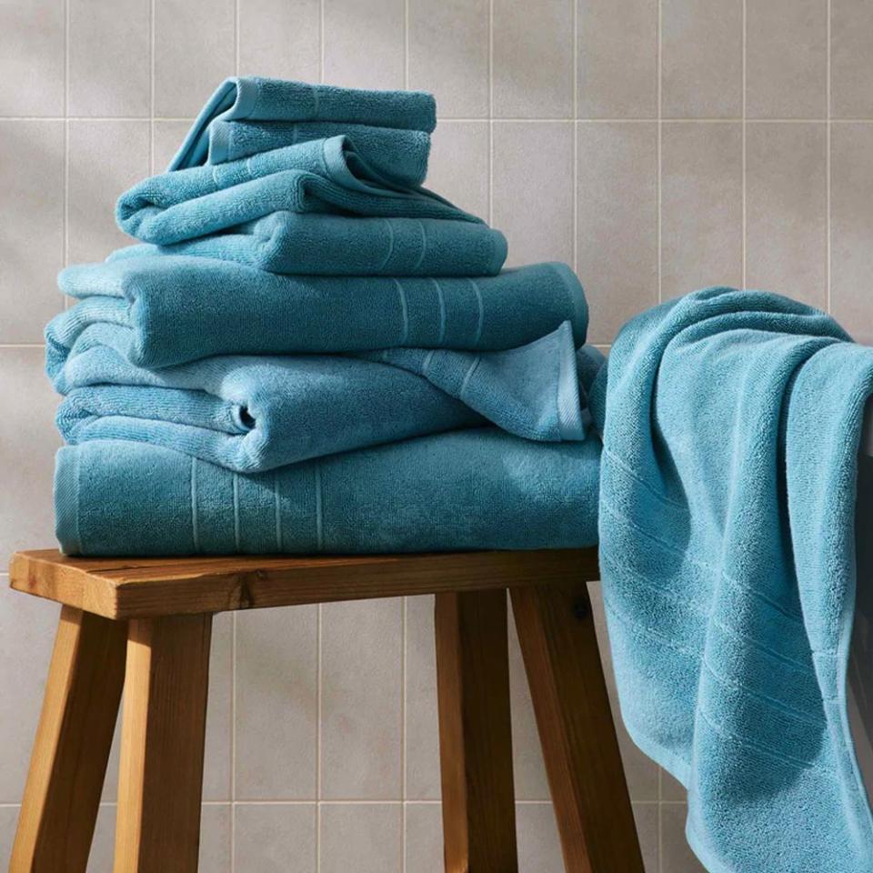 <p><a href="https://go.redirectingat.com?id=74968X1596630&url=https%3A%2F%2Fwww.brooklinen.com%2Fproducts%2Fclassic-bath-towel-bundle&sref=https%3A%2F%2Fwww.goodhousekeeping.com%2Fholidays%2Fgift-ideas%2Fg39601098%2Fgraduation-gifts-for-her%2F" rel="nofollow noopener" target="_blank" data-ylk="slk:Shop Now;elm:context_link;itc:0;sec:content-canvas" class="link ">Shop Now</a></p><p>Classic Bath Towel Bundle</p><p>brooklinen.com</p><p>$59.00</p><span class="copyright">Brooklinen</span>