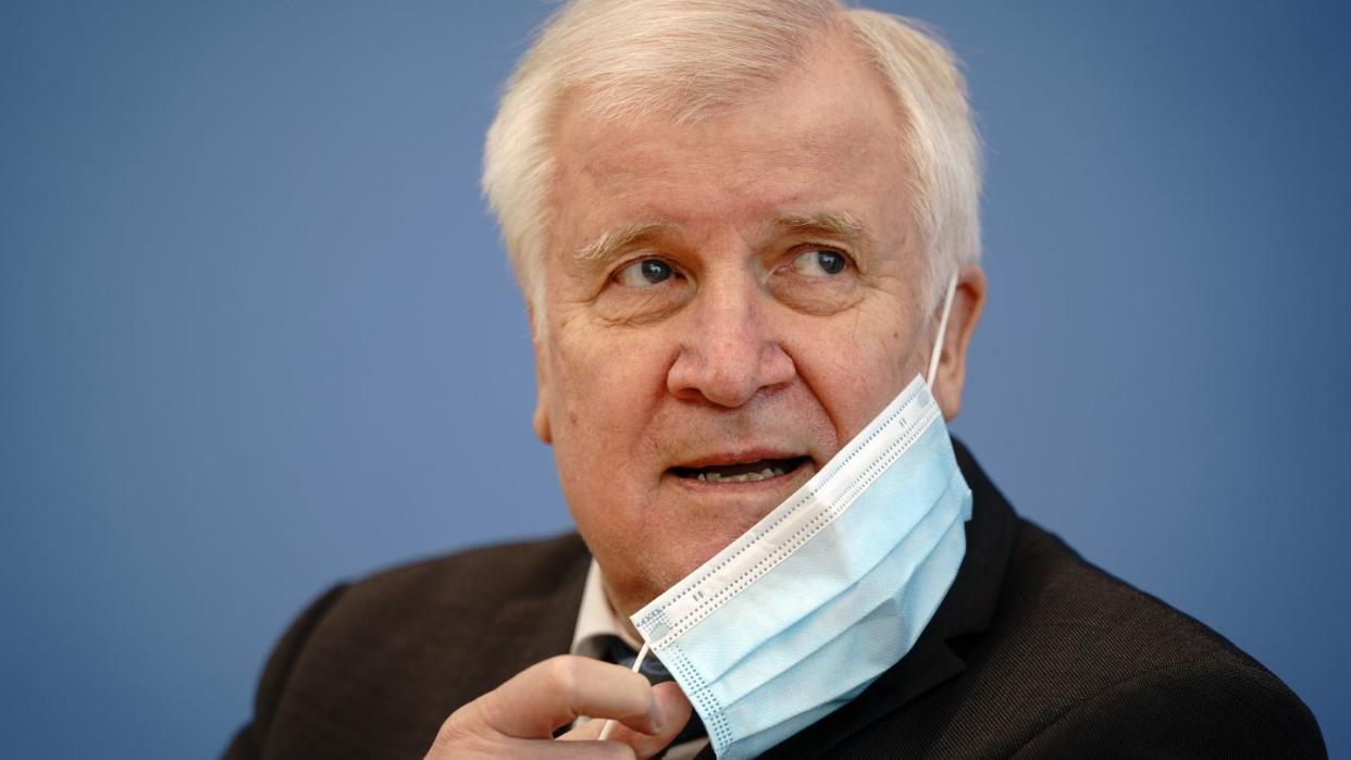 Horst Seehofer fürchtet «bedenkliche Größenordnungen» in der Migrationspolitik.