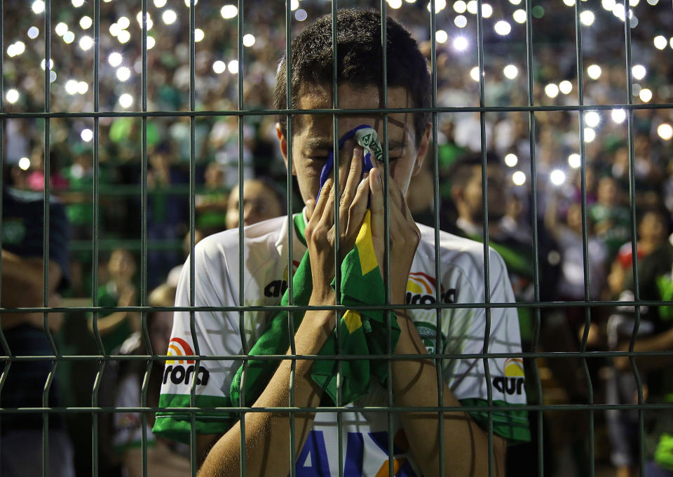 Deadly plane crash in Colombia kills Chapecoense soccer teammates from Brazil