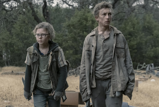 fear-the-walking-dead-recap-season-5-episode-1-here-to-help