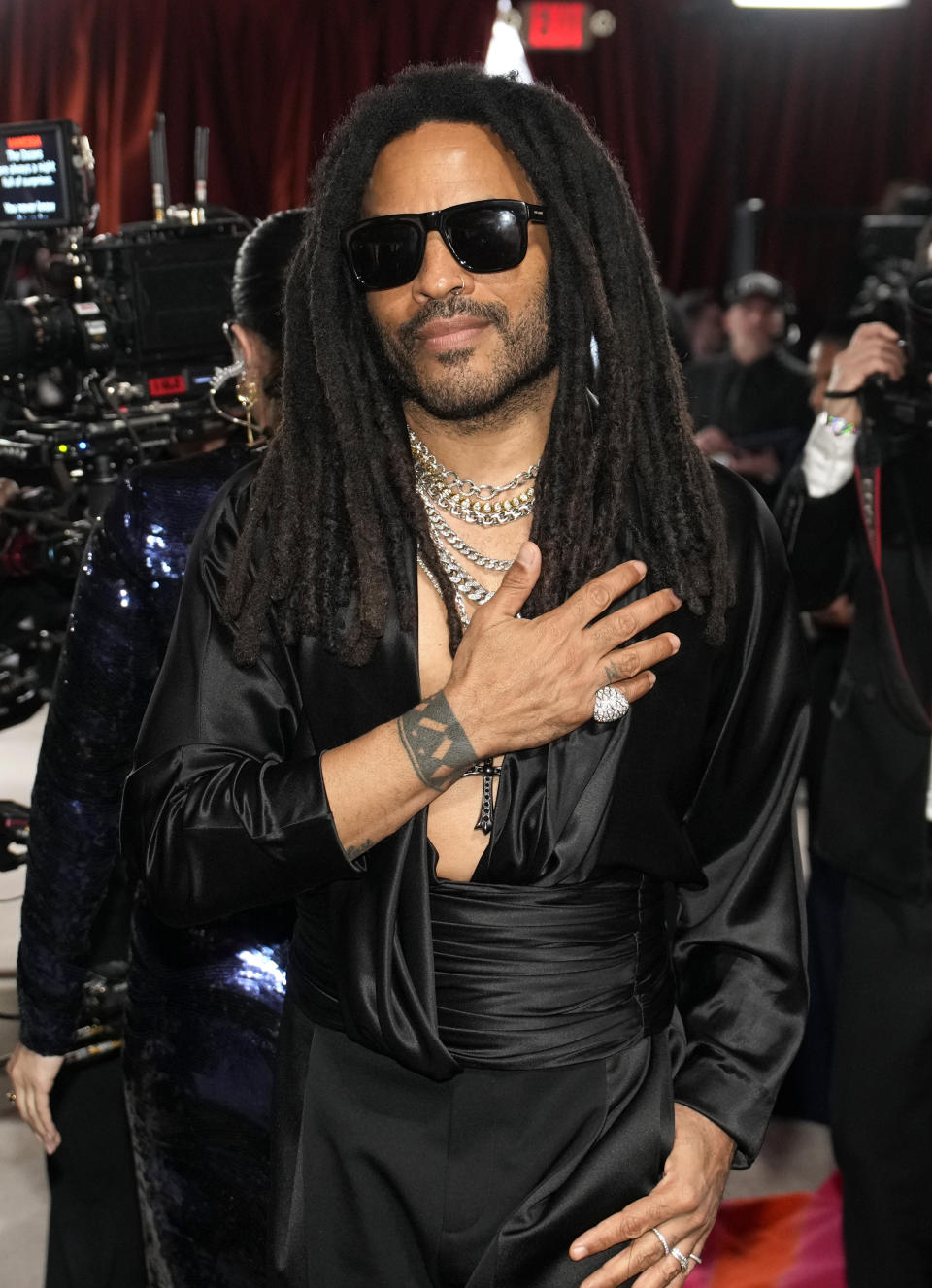 Lenny Kravitz llega a los Oscar el domingo 12 de marzo de 2023 en el Teatro Dolby en Los Angeles. (Foto AP/John Locher)