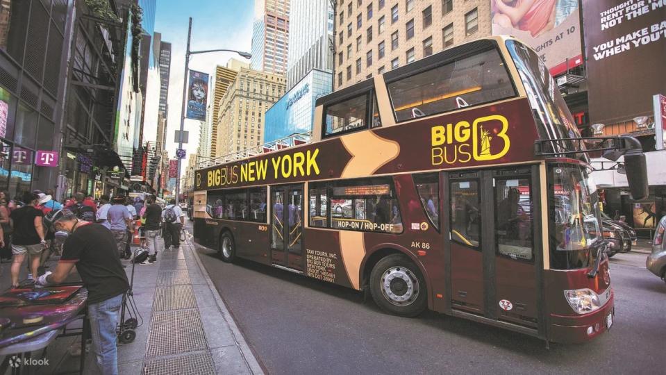 New York Big Bus Hop-On Hop-Off Tours (Open-Top). (Photo: Klook SG)