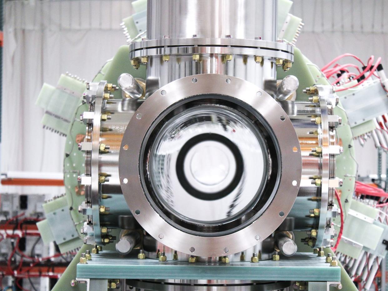 A side view of the Polaris prototype fusion reactor from Helion