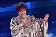 <p>Madrina morale dell’edizione di quest’anno del festival di Sanremo, Orietta Berti stupisce ancora una volta con un look sopra le righe e un’interpretazione impeccabile.(Foto Matteo Rasero/LaPresse)</p> 