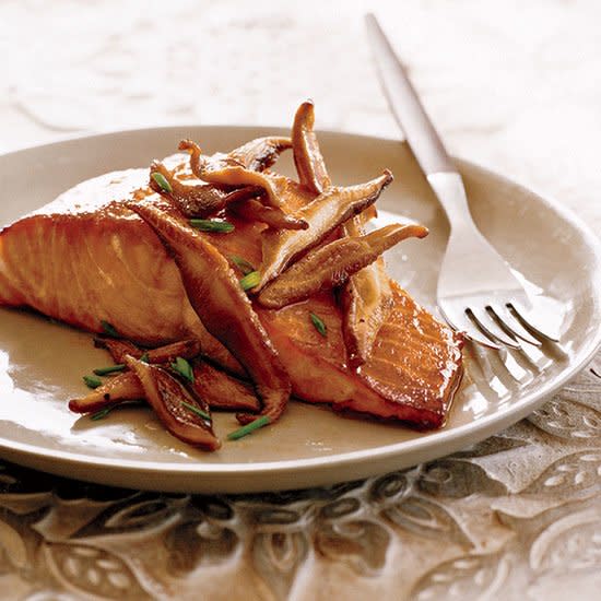 Grilled Salmon with Teriyaki Shiitake