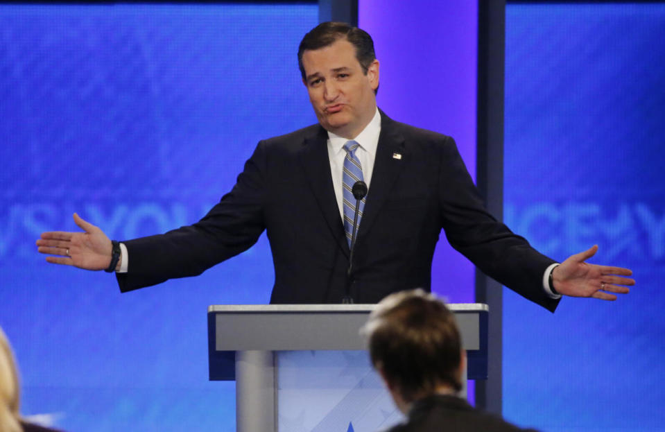 Cruz gestures