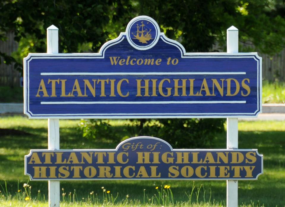 Atlantic Highlands welcome sign.