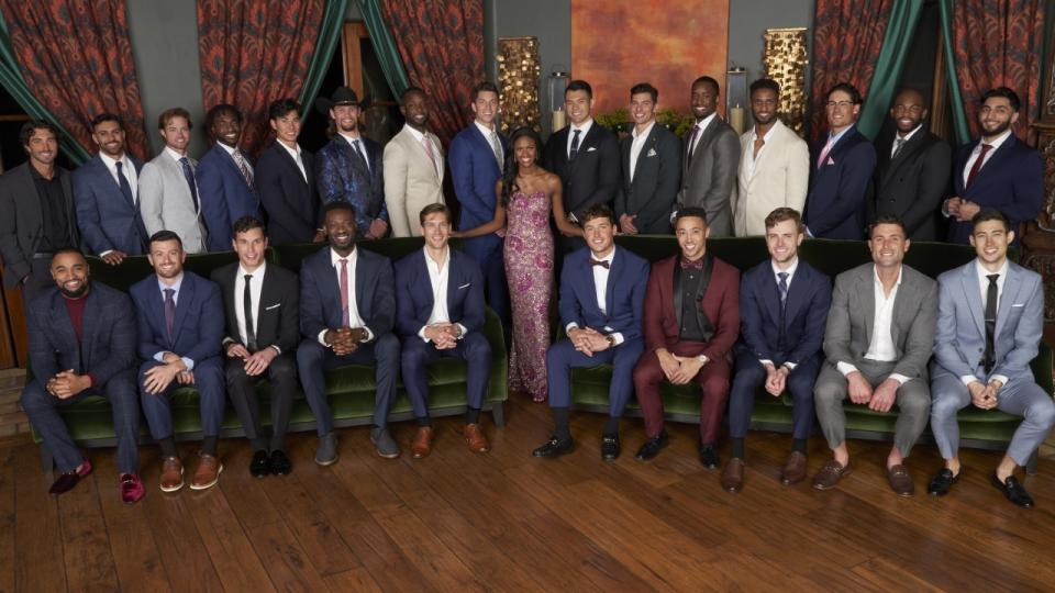 Charity Lawson and The Bachelorette Season 20 contestants.