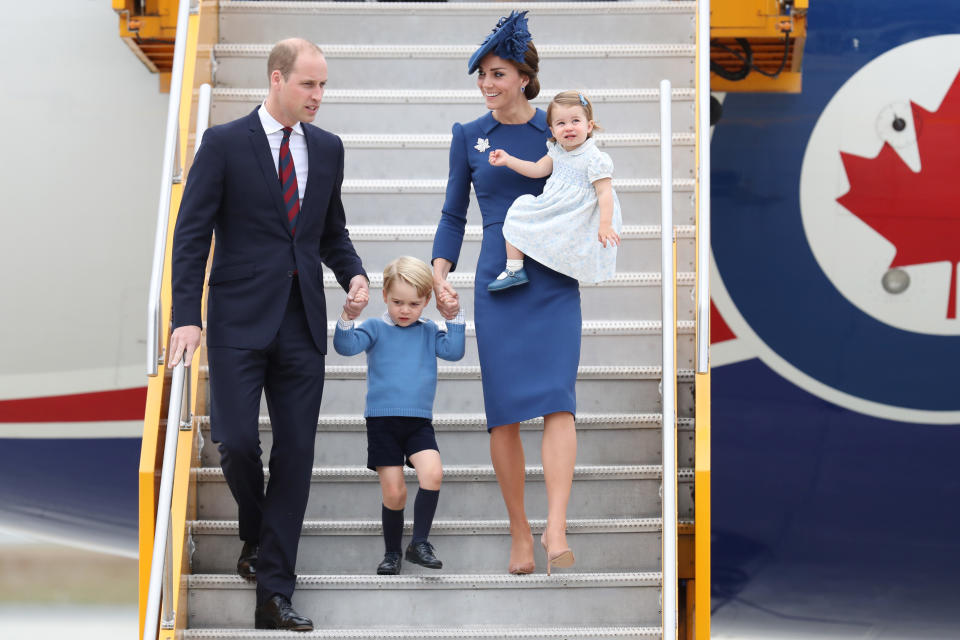 The Cambridge family arrive in Victoria in 2016. [Photo: Getty].