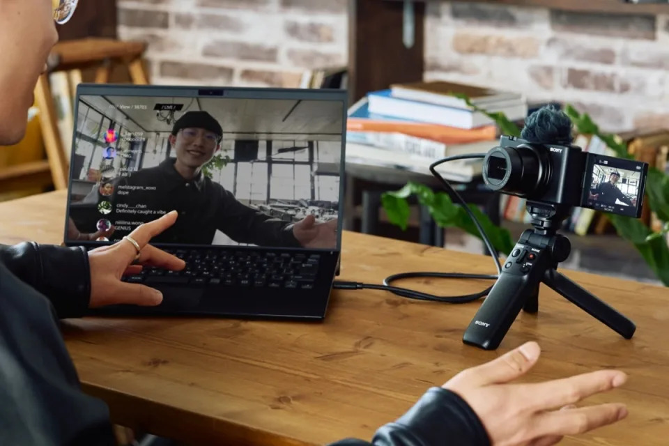 Sony推出新款對應Vlog影片拍攝需求的隨身相機ZV-1 II，換上取景更廣的鏡頭設計