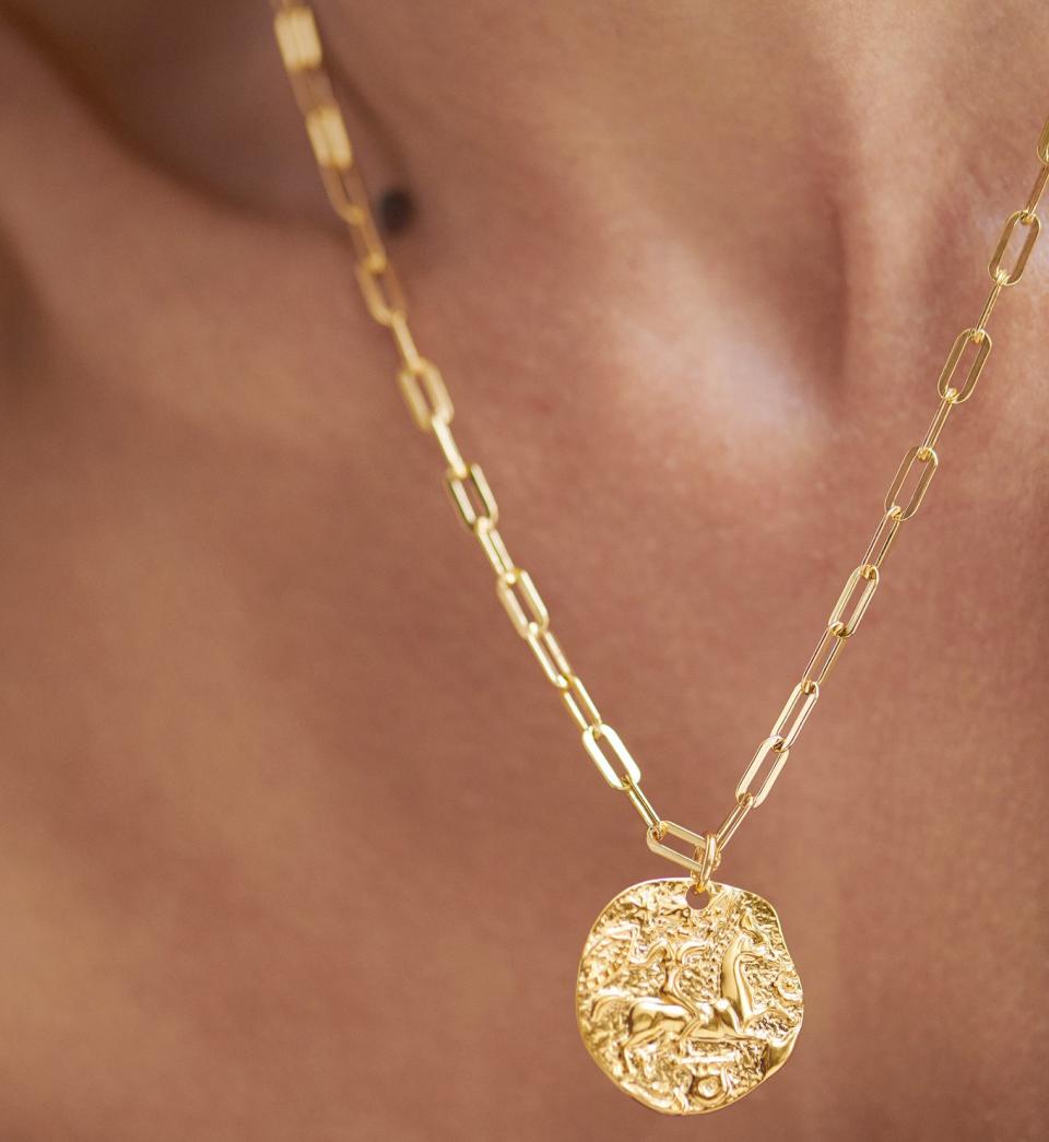 <p><a href="https://go.redirectingat.com?id=74968X1596630&url=https%3A%2F%2Fwww.monicavinader.com%2Fus%2Fgoddess-coin-pendant-charm%2Fgold-vermeil-goddess-coin-pendant-charm&sref=https%3A%2F%2Fwww.townandcountrymag.com%2Fstyle%2Fjewelry-and-watches%2Fg34464609%2Fkate-middleton-meghan-markle-wear-monica-vinader-jewelry%2F" rel="nofollow noopener" target="_blank" data-ylk="slk:Shop Now;elm:context_link;itc:0;sec:content-canvas" class="link ">Shop Now</a></p><p>Goddess Coin Pendant Charm</p><p>monicavinader.com</p><p>$135.00</p>