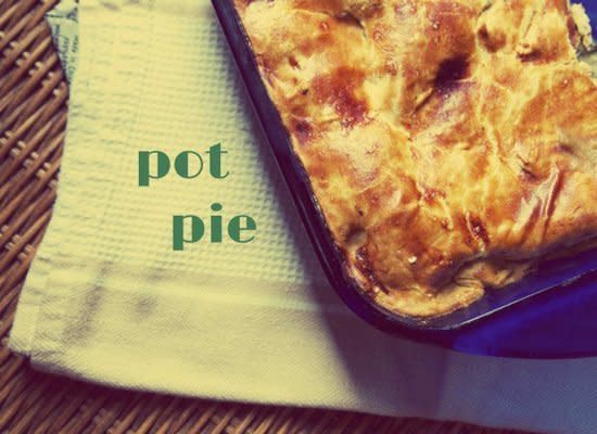 <strong>Get the <a href="http://www.lindenandrosemary.com/veggie-mains/autumn-vegetable-pot-pie/" target="_hplink">Autumn Vegetable Pot Pie recipe</a> by Linden And Rosemary</strong>