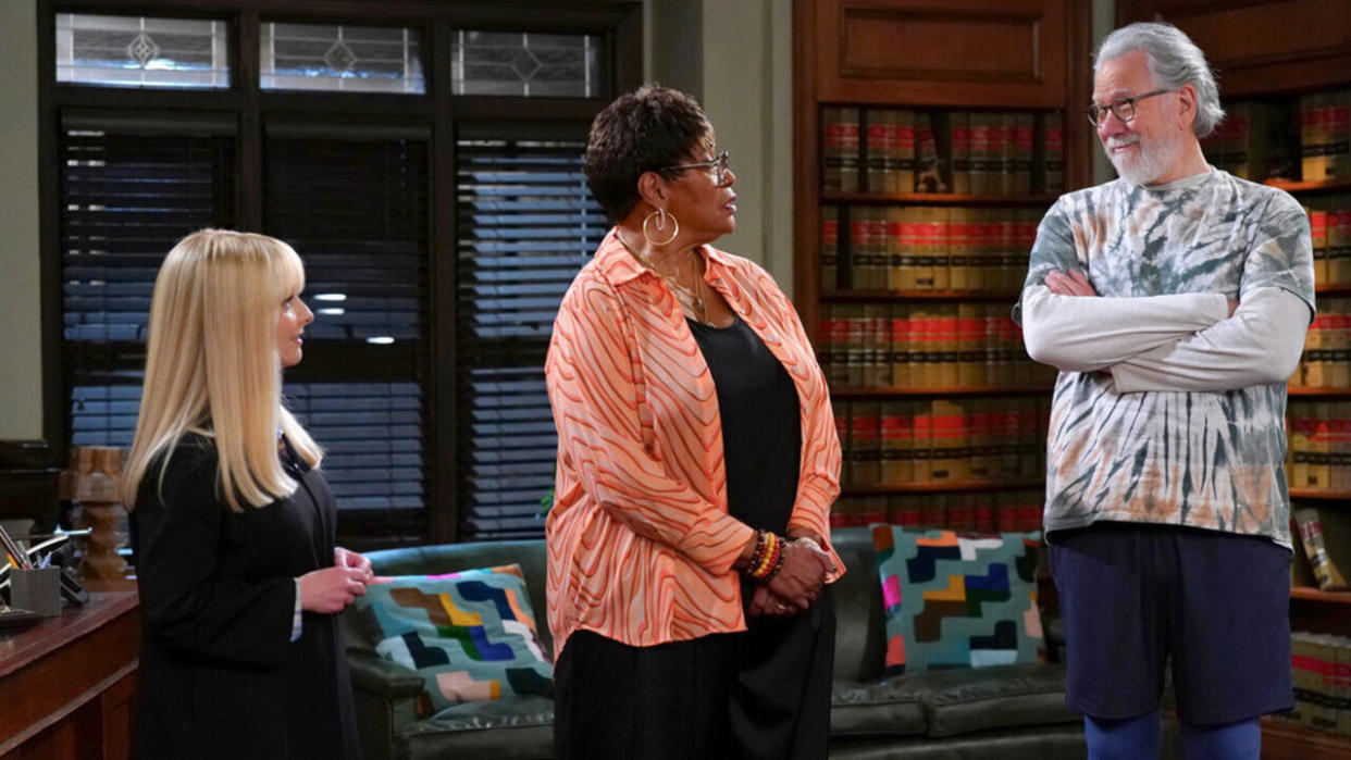  Melissa Rauch, Marsha Warfield, and John Larroquette in Night Court Season 2 premiere. 