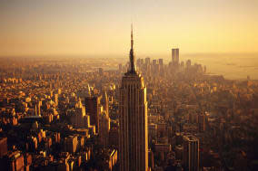 AJ58M4 Empire State Building and Manhattan in the Afternoon Sun