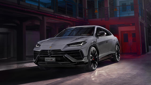 An Electric Lamborghini Urus SUV Is Coming in 2029, CEO Says