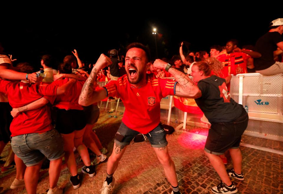 Fans in Madrid celebrate Spain's Euro victory. (Oscar Del Pozo/AFP via Getty Images)