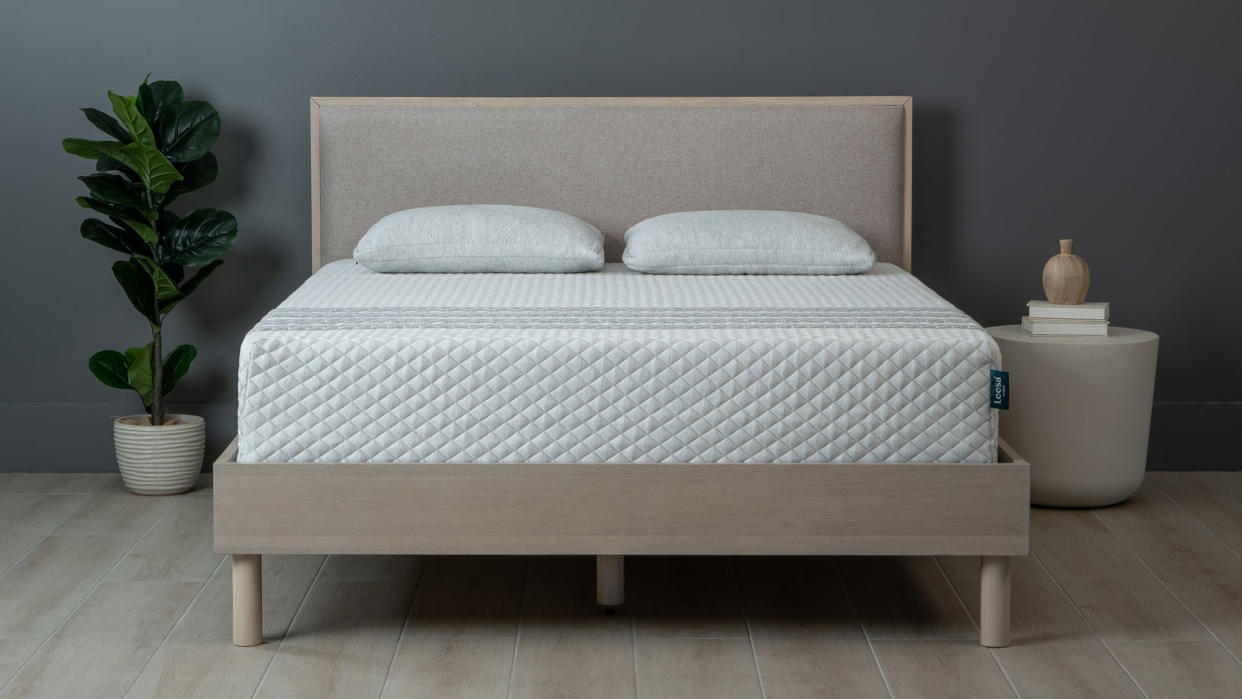  Leesa Sapira mattress 