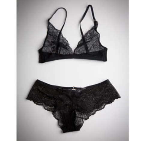 Calvin Klein Envy All Lace Hipster and Triangle Bra